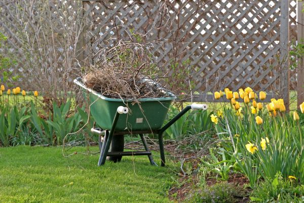 Flower Bed Cleanup Service in Kaysville